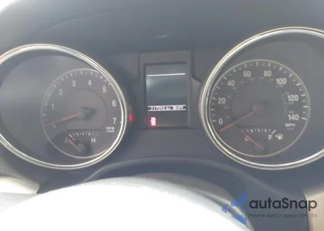 2013 Jeep Grand Cherokee Laredo Trailhawk z USA, uszkodzony, nr VIN 1C4RJFAG3DC647936